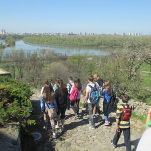 1 UŠĆE-DOLAZAK NA TAKMIČENJE U DONJI GRAD