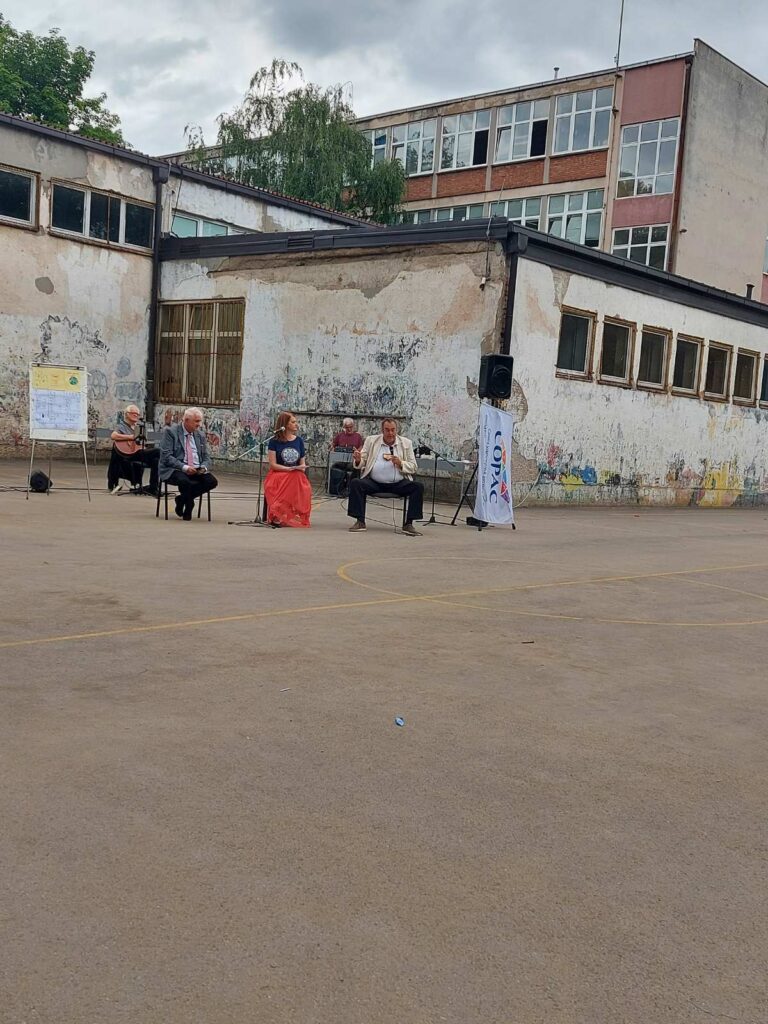 IMG-e15f58adc61bec79739f2388ba149350-V