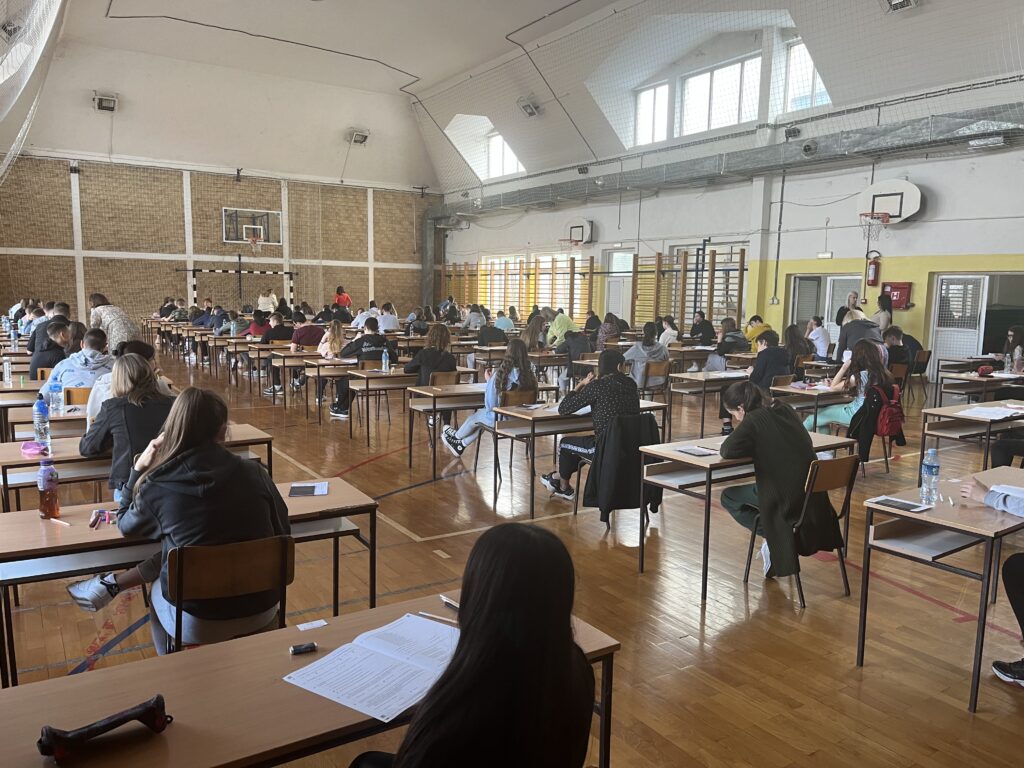 A4DAFF3A-EA43-474B-A48E-7E33D0AEC8AC